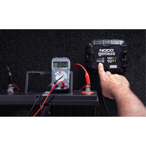 Chargeur de batterie embarqu&eacute; &agrave; 1 sortie de 10 amp&egrave;res GenPro10X1 Genius TGS INDUSTRIEL