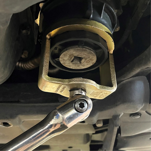 Cl&eacute; pour filtre &agrave; huile Toyota – 4, 6 et 8 cylindres TGS INDUSTRIEL