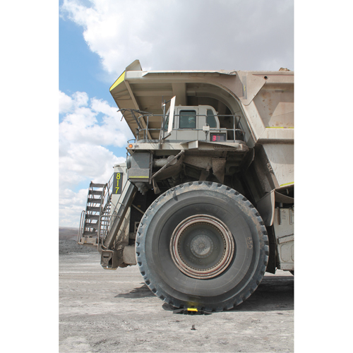 Protecteur de c&acirc;ble &agrave; traverse extr&ecirc;me Yellow Jacket, 2 canaux, 35,75" lo x 42,125" la x 5,125" h TGS INDUSTRIEL