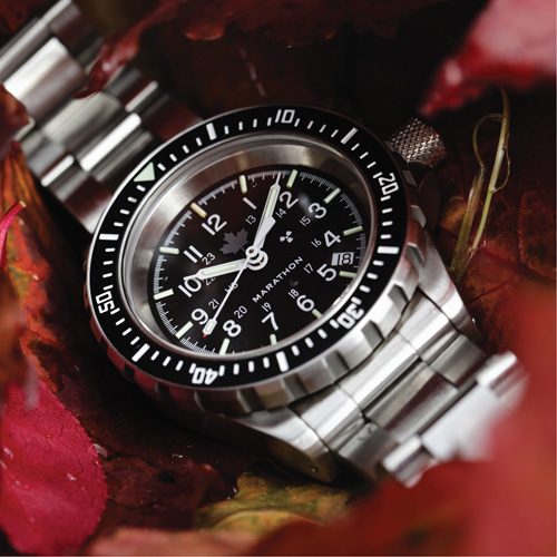 Grande montre automatique de plong&eacute;e avec feuille d'&eacute;rable gris et bracelet en acier inoxydable, Num&eacute;rique, &agrave; piles, 41 mm, Argent TGS INDUSTRIEL