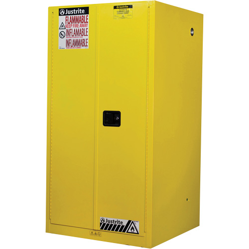 Armoires Sure-Grip EX pour produits inflammables, 60 gal., 2 Porte(s), 34" La x 65" h x 34" p TGS INDUSTRIEL