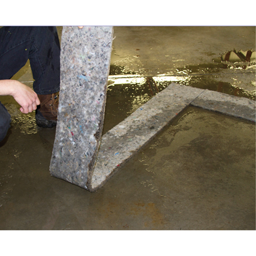 Bandes Husky Spilltration, Huile seulement, 64" x 8", 4 gal. d'absorption TGS INDUSTRIEL