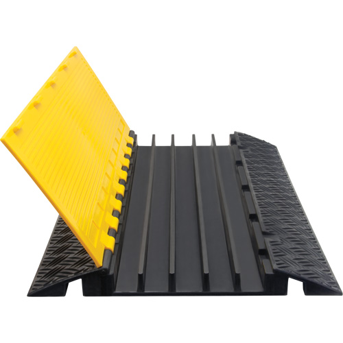 Protecteur de c&acirc;bles en polyur&eacute;thane, 5 canaux, 35,43" lo x 19,69" la x 2" h TGS INDUSTRIEL