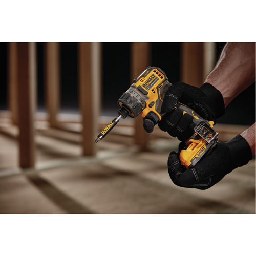 Trousse de tournevis &agrave; moteur sans balai Xtreme, 1/4", 12 V, 200 UWO couple max., Lithium-ion bloc-pile TGS INDUSTRIEL