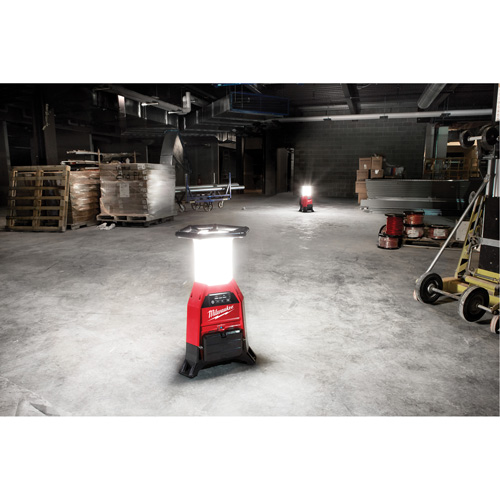 M18 Radius Site Light & Charger with One-Key, LED, 4800/9000/2500 Lumens, Plastic Housing TGS INDUSTRIEL