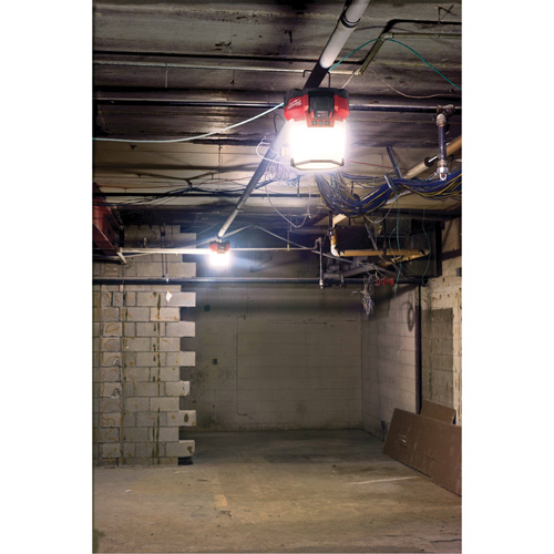 Lampe de chantier compacte M18 RADIUS avec ONE-KEY, DEL, 4400 lumens TGS INDUSTRIEL