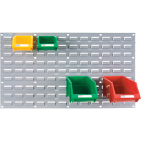 Panneau perfor&eacute; en m&eacute;tal pour bacs, 32 bacs, 36" la x 1/8" p x 19" h TGS INDUSTRIEL