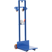 Empileur &agrave; plateforme, M&eacute;canisme Treuil manuel, Capacit&eacute; de 400 lb, Levage max de 58" TGS INDUSTRIEL