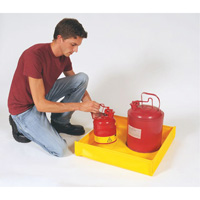 Flexible Ultra-Utility Tray&reg;, 12" L x 12" W x 4.8" H, 1.5 US Gal. Spill Capacity TGS INDUSTRIEL