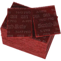 Tampons manuels Scotch-Brite 7447, Oxyde d'aluminium, 9" x 6", Grain Tr&egrave;s fin TGS INDUSTRIEL