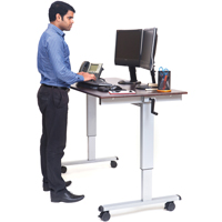 Postes de travail ajustables pour travail assis et debout , , 48-1/2" h x 59" la x 29-1/2" p, Noyer TGS INDUSTRIEL