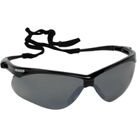 Lunettes de s&eacute;curit&eacute; Nemesis de Kleenguard, Lentille Miroir/Grise/fum&eacute;e, Anti-&eacute;gratignures, ANSI Z87+/R&eacute;pond ou surpasse la norme CSA Z94.3 TGS INDUSTRIEL