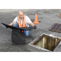 Bac de r&eacute;tention carr&eacute; Ultra-Drain Guard avec orifice de trop-plein, Huile & s&eacute;diments, 16" - 28" lo x 20" - 36" la TGS INDUSTRIEL