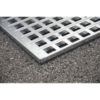Ultra-Spill Pallet en acier, 4 barils, Capacit&eacute; de d&eacute;versement 68 gal. US, 49,1" x 47,1" x 10,9" TGS INDUSTRIEL