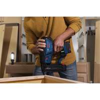 Brushless 18-Gauge Brad Nailer Kit with Standard Power Battery, 18 V, Lithium-Ion TGS INDUSTRIEL